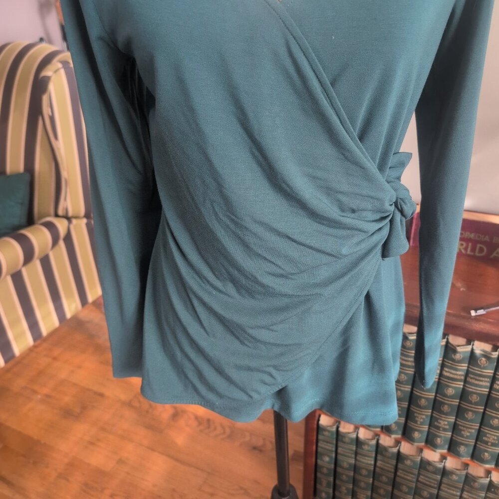 Betabrand Blouse Women’s Green Faux Wrap Long Sleeve Top Stretch V Neck NWOT Sz - Picture 3 of 10